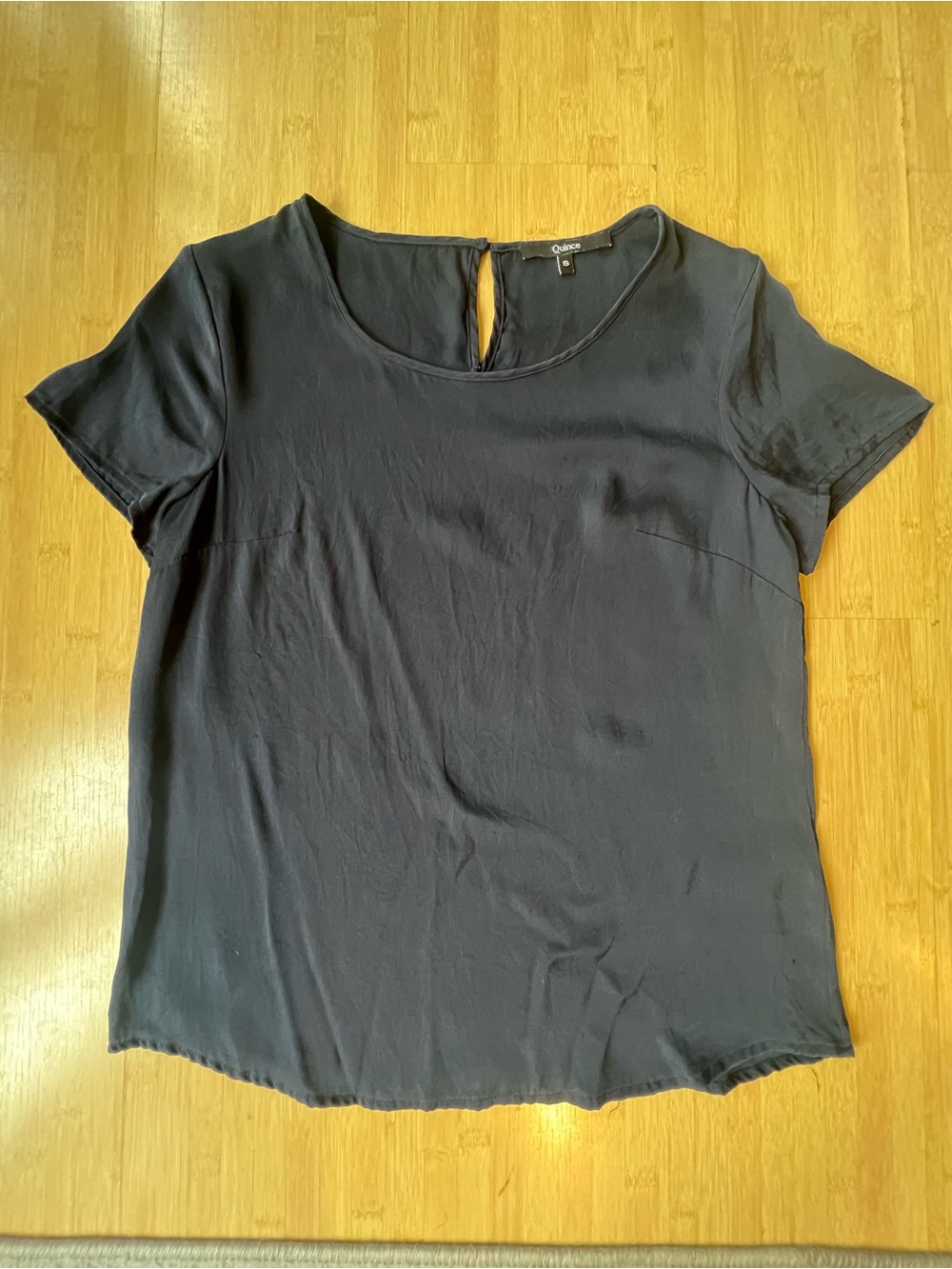 Washable Silk Quince Navy Short-Sleeve Scoop Neck Top